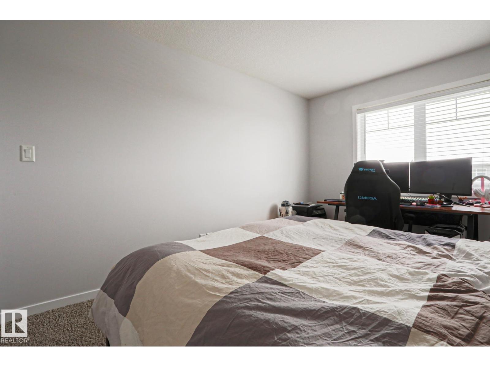 18 ENCHANTED WAY, St. Albert