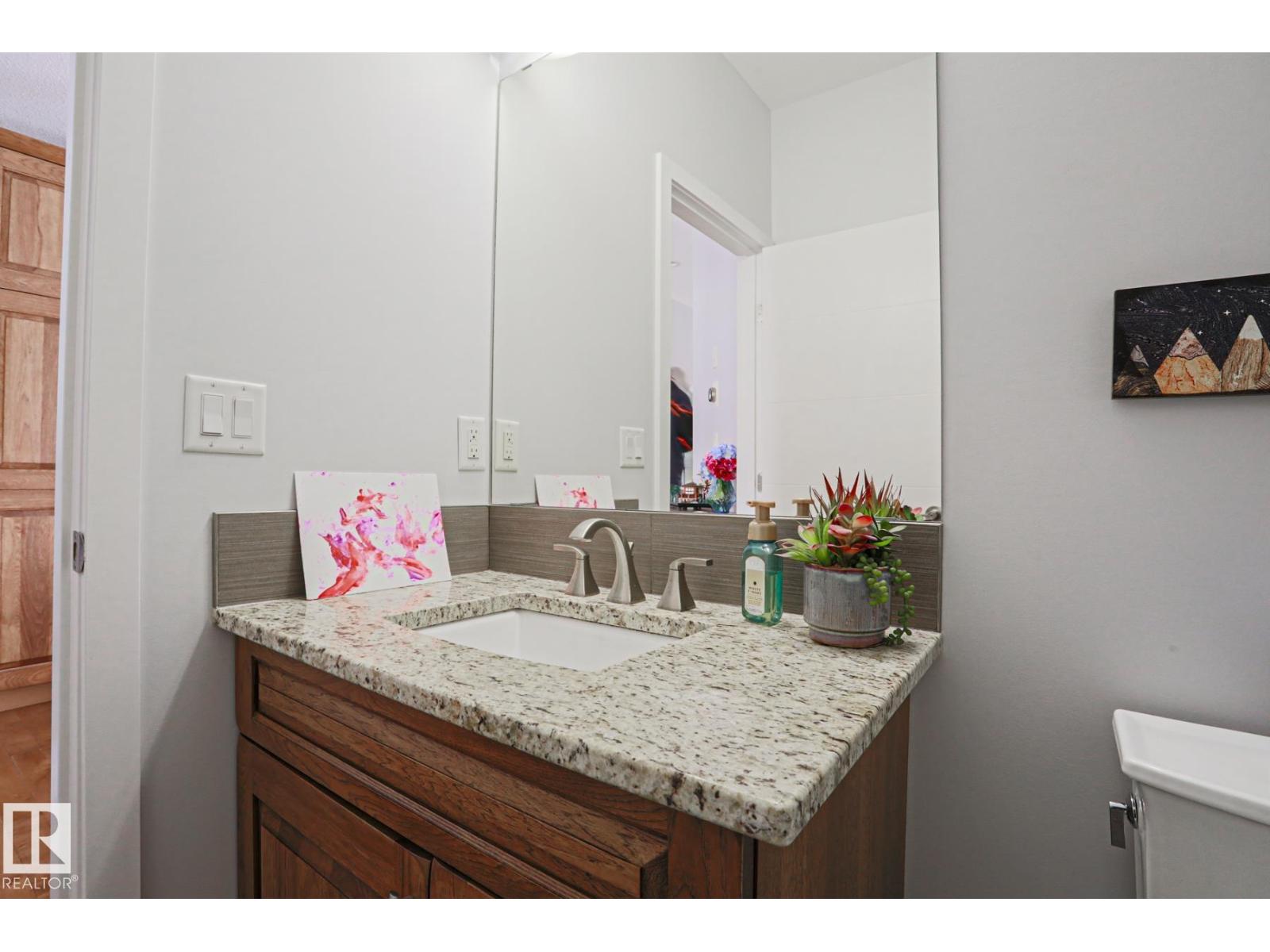 18 ENCHANTED WAY, St. Albert