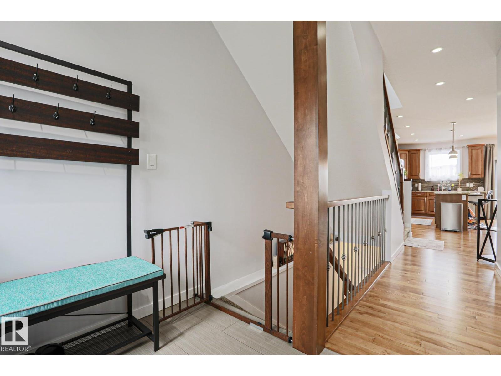 18 ENCHANTED WAY, St. Albert