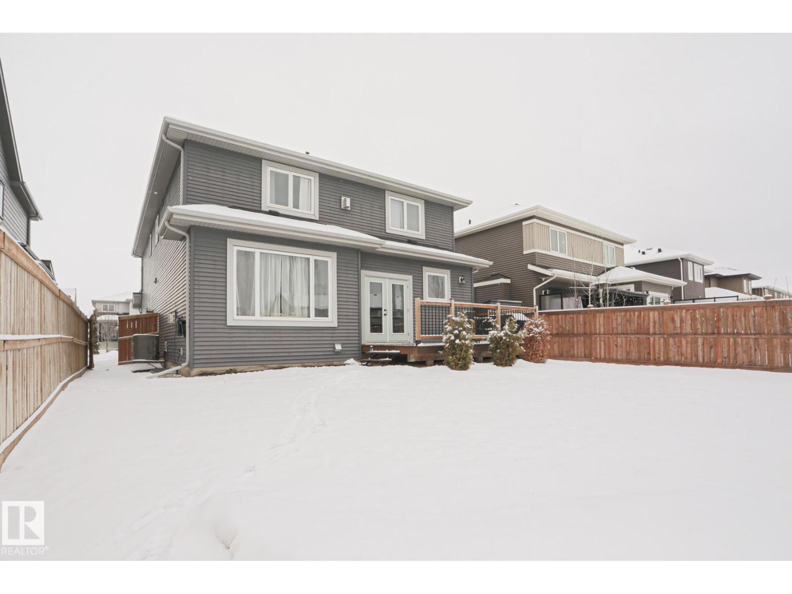 18 ENCHANTED WAY, St. Albert