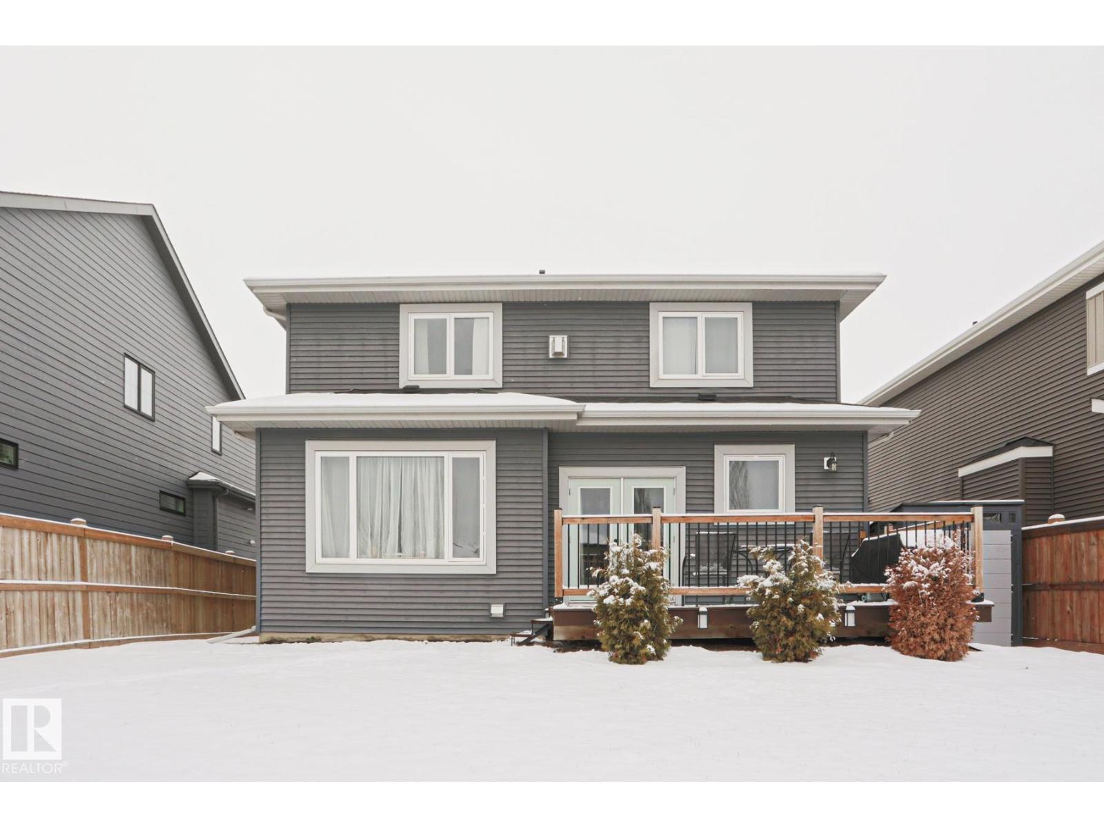 18 ENCHANTED WAY, St. Albert