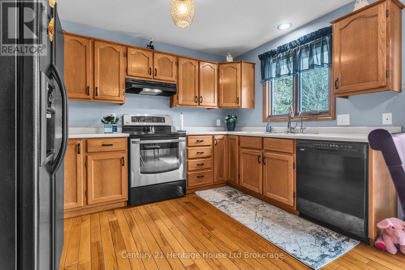 15 GIBSON DRIVE - 14