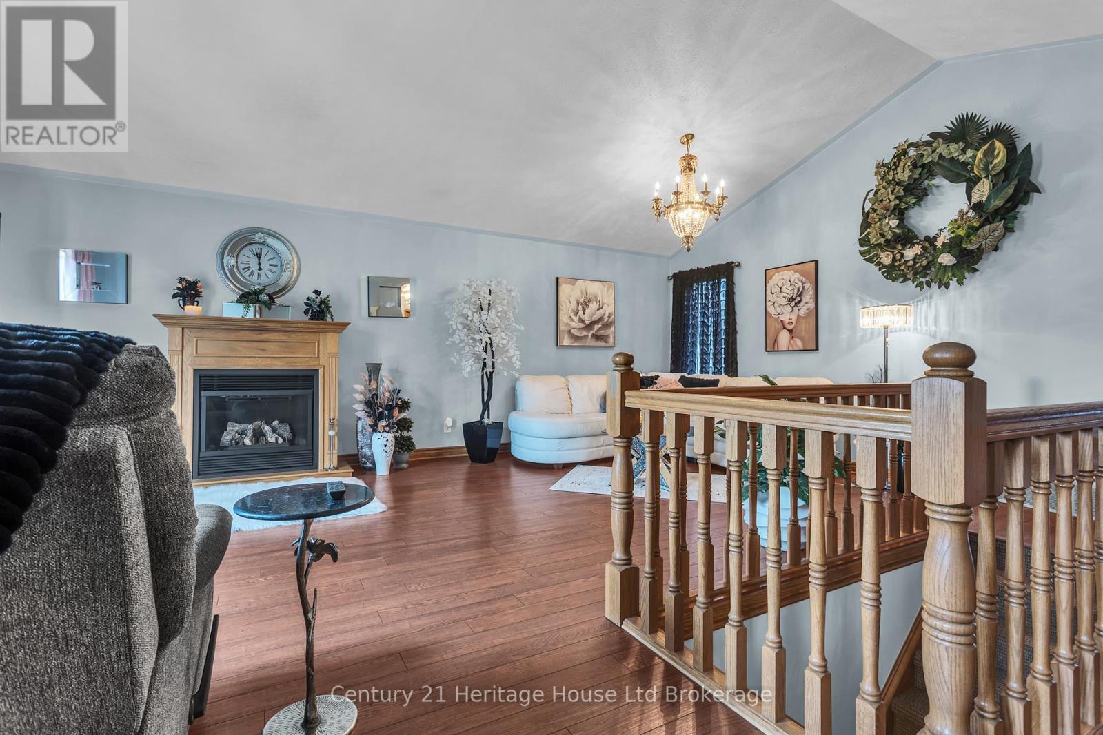 15 GIBSON DRIVE - 8