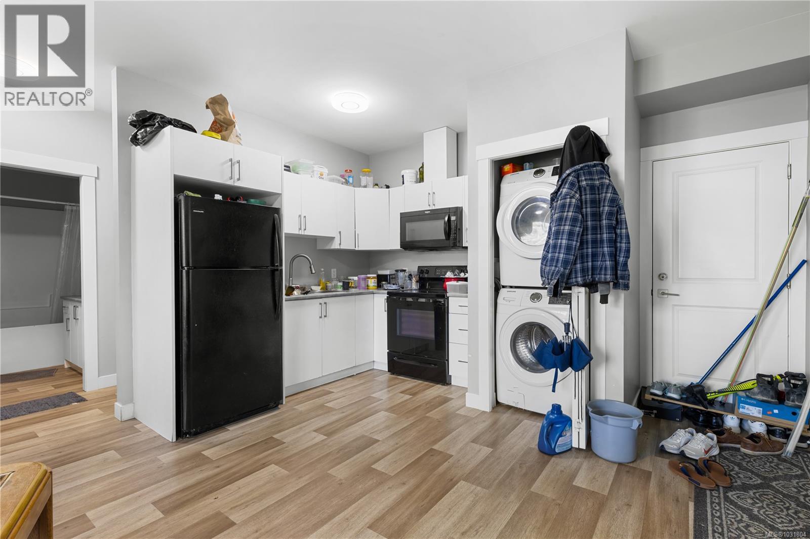  3512 Honeycrisp Avenue, Langford