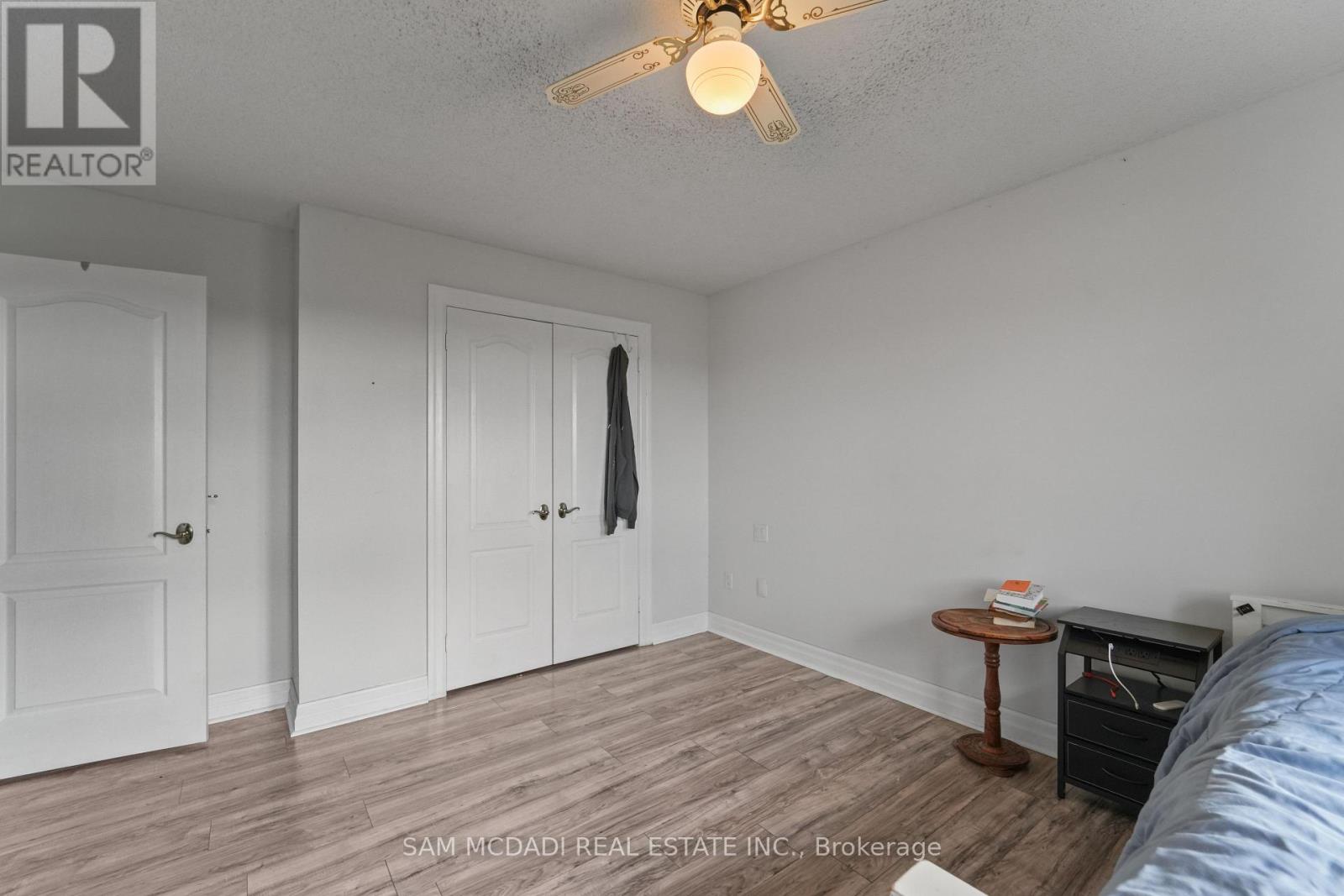 225 PARK ROAD S - 35