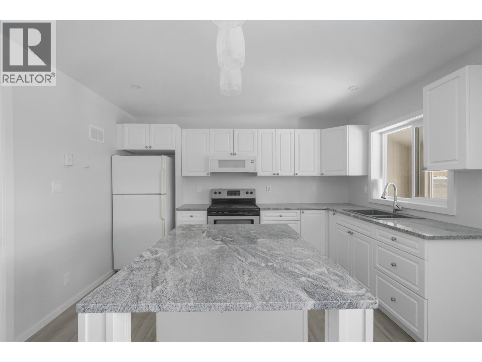 15 GANNET CRESCENT, Kitimat