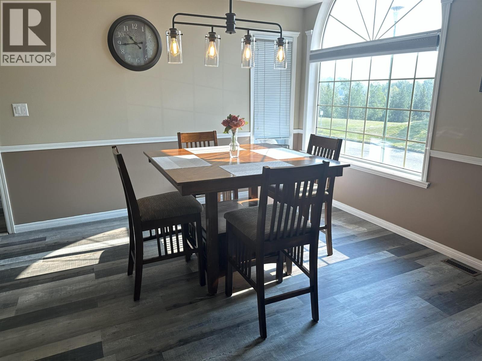 1585 EDMONTON STREET - 4