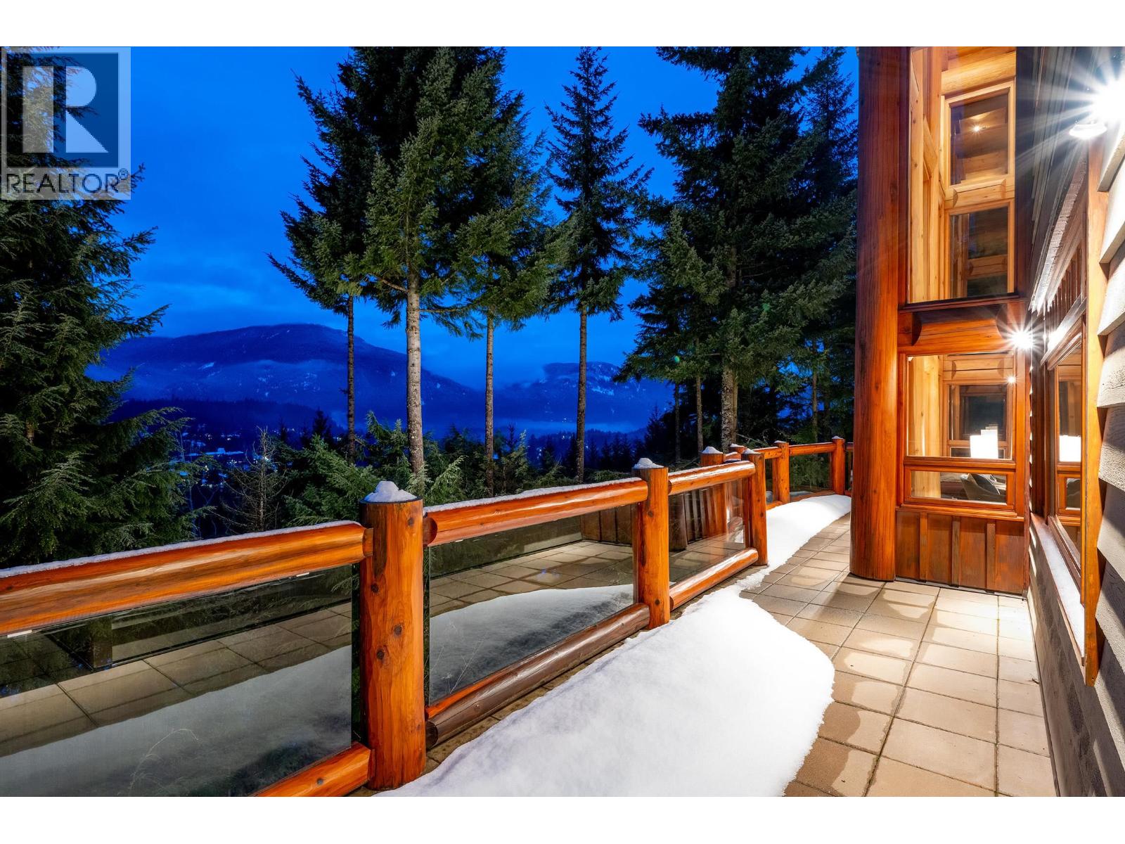 House in Whistler - Image 35