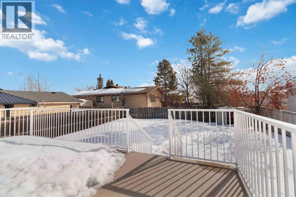 162 Elmore Drive, Fort McMurray