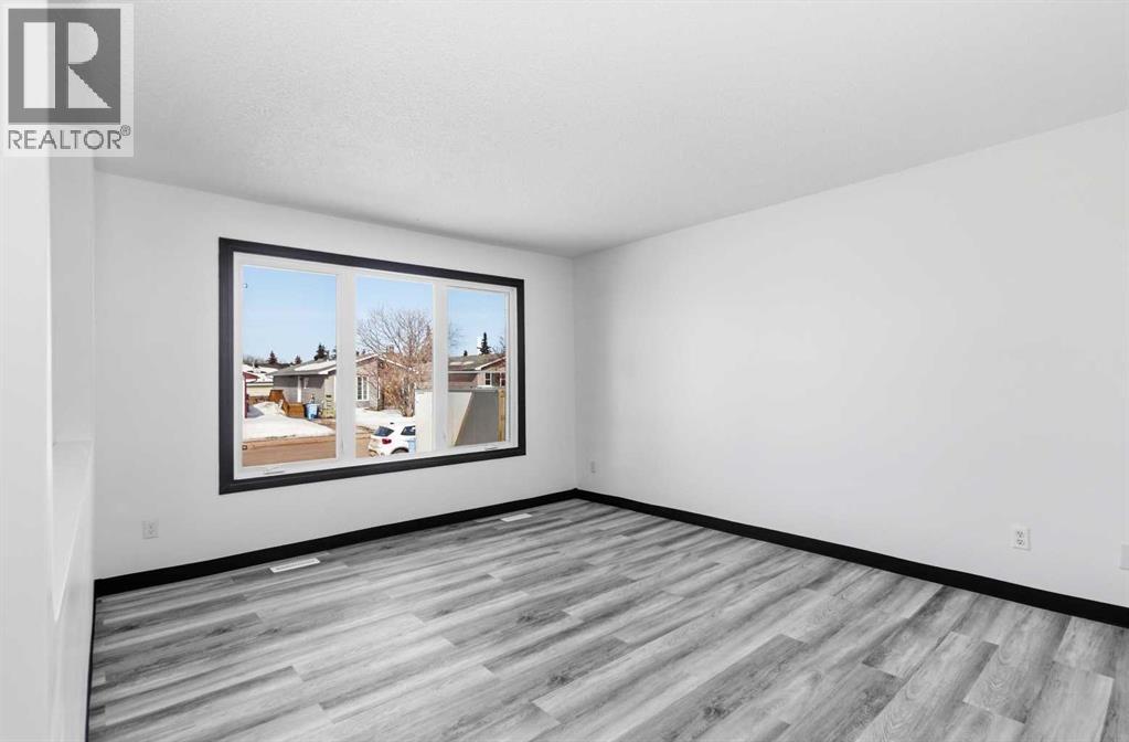 162 Elmore Drive, Fort McMurray