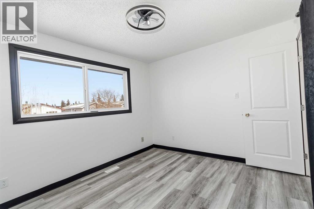 162 Elmore Drive, Fort McMurray