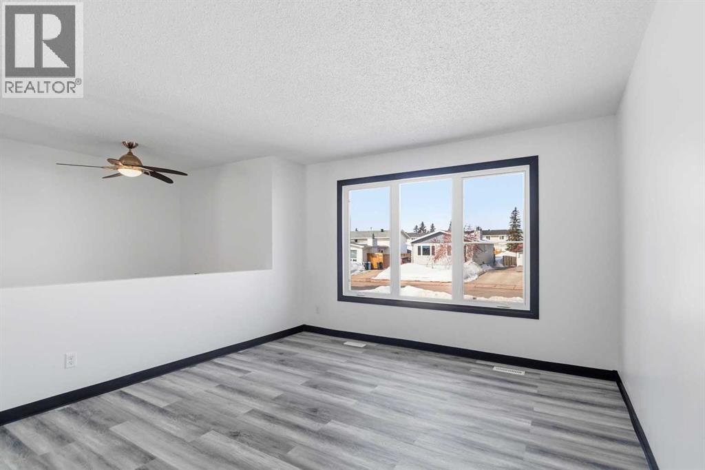 162 Elmore Drive, Fort McMurray