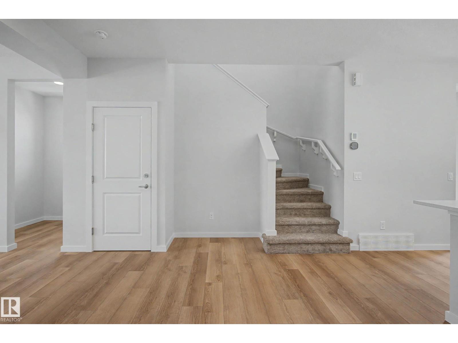 21203 25 AV NW, Edmonton