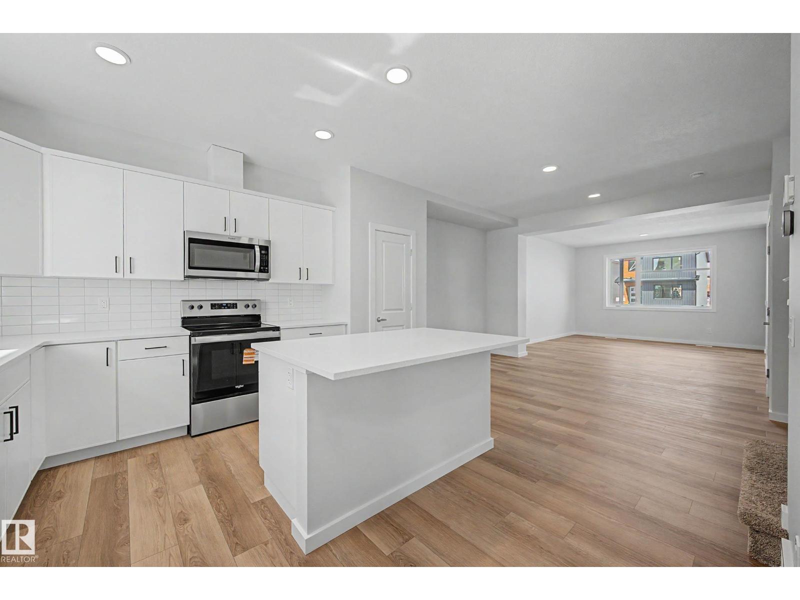 21203 25 AV NW, Edmonton