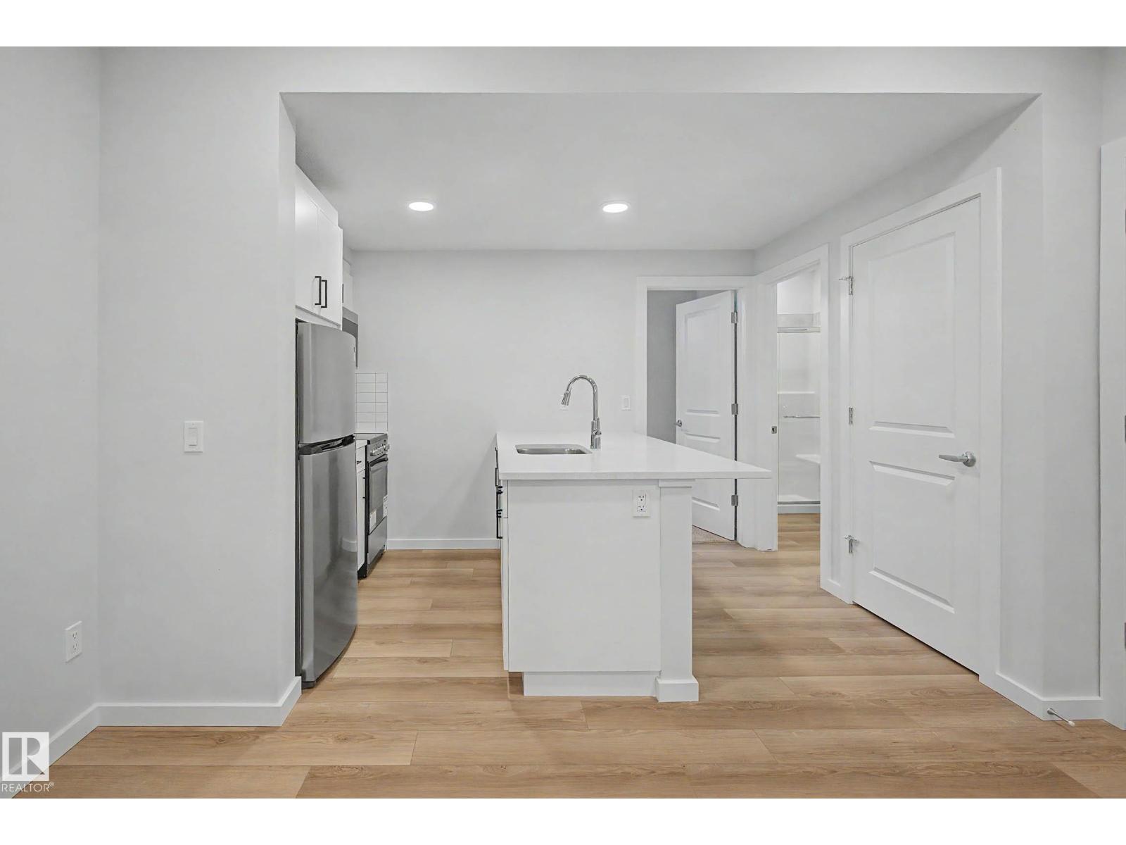 21203 25 AV NW, Edmonton