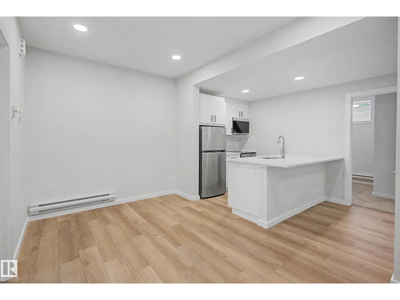 21203 25 AV NW, Edmonton