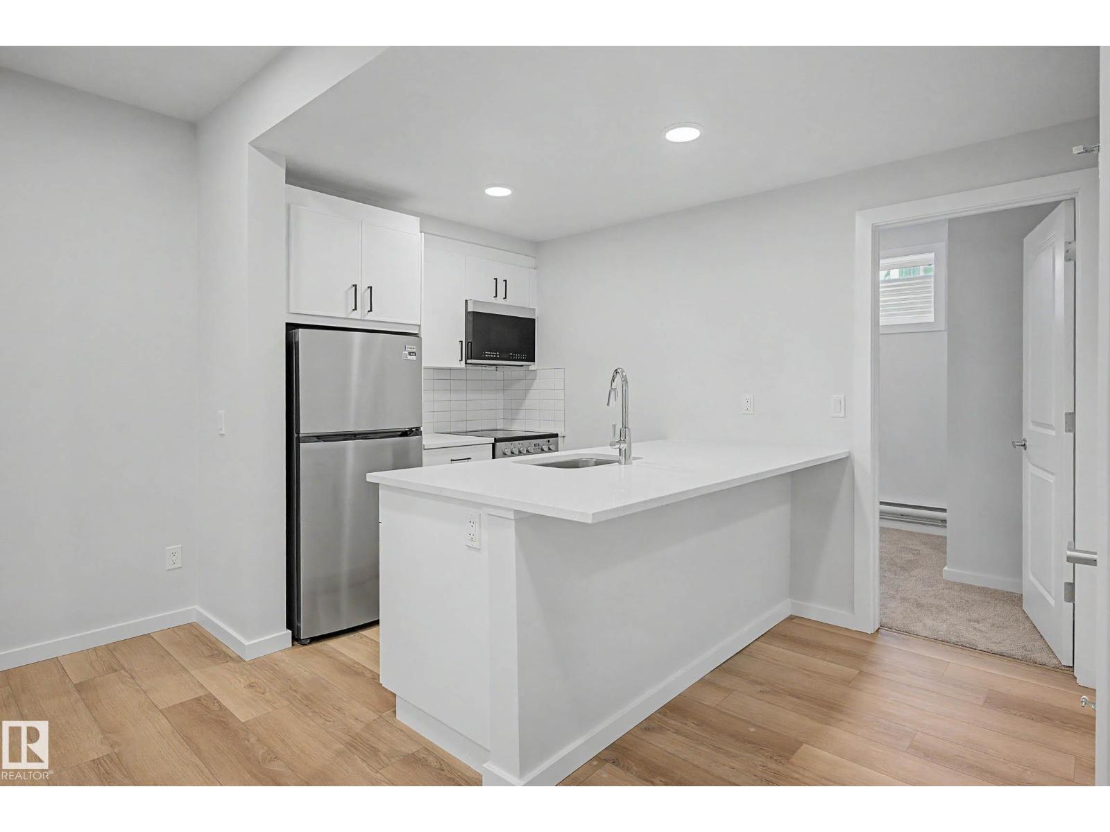 21203 25 AV NW, Edmonton