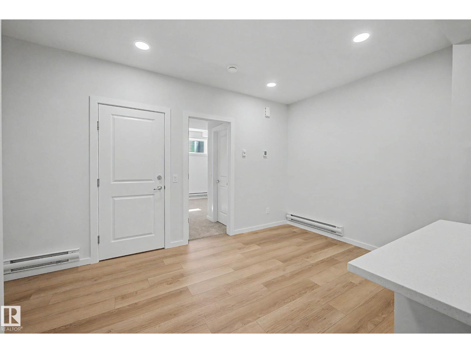 21203 25 AV NW, Edmonton