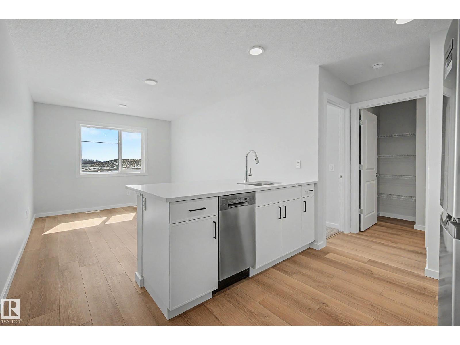 21203 25 AV NW, Edmonton