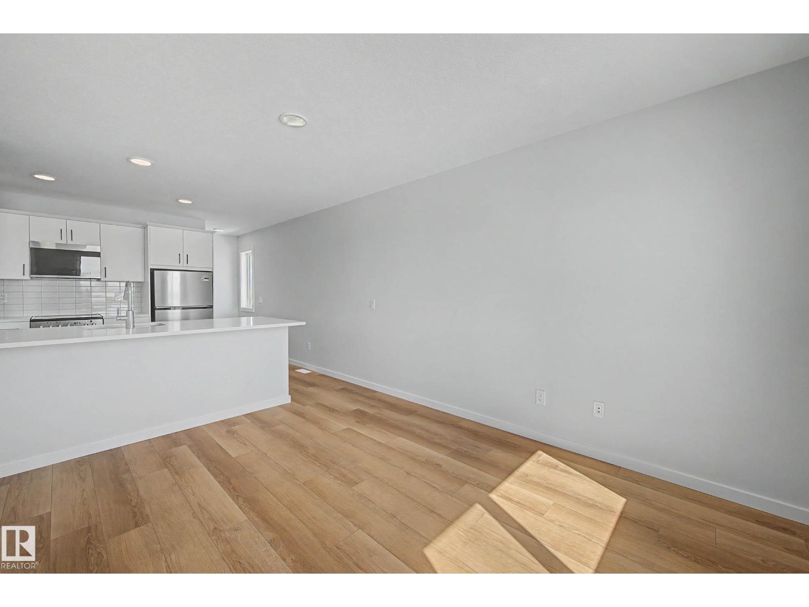 21203 25 AV NW, Edmonton