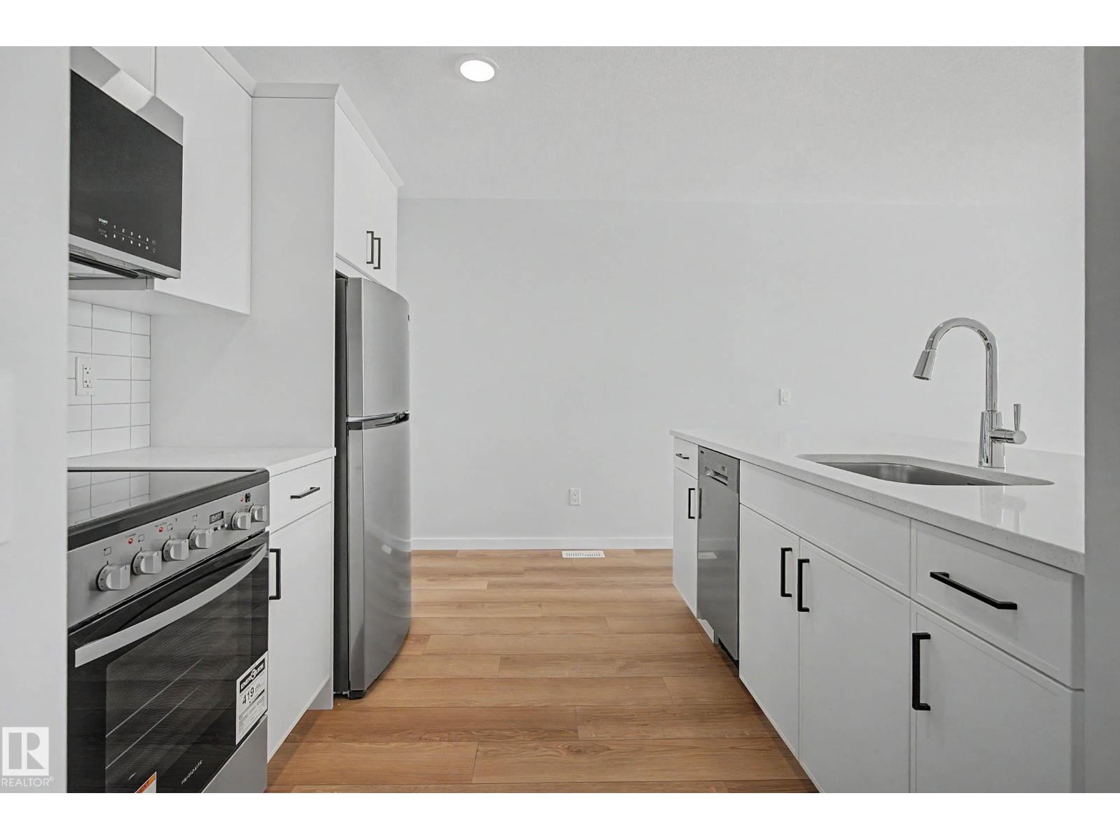 21203 25 AV NW, Edmonton