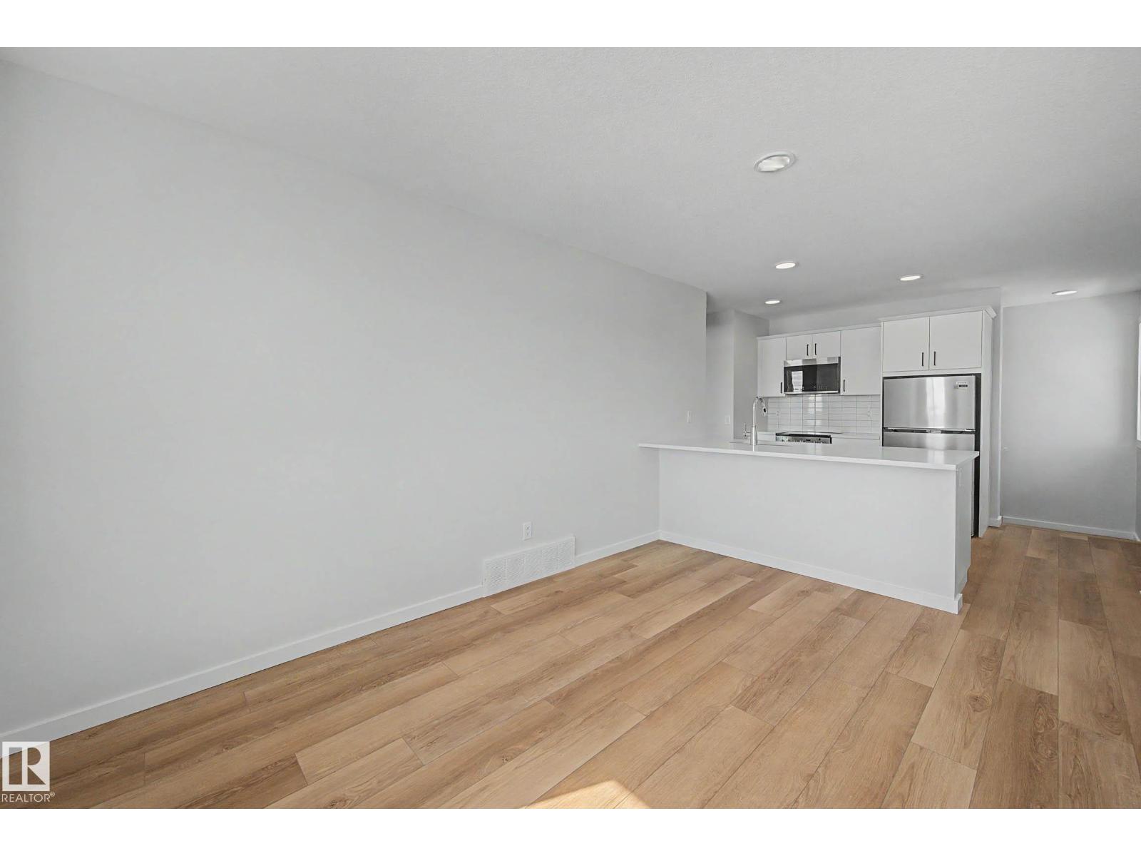 21203 25 AV NW, Edmonton