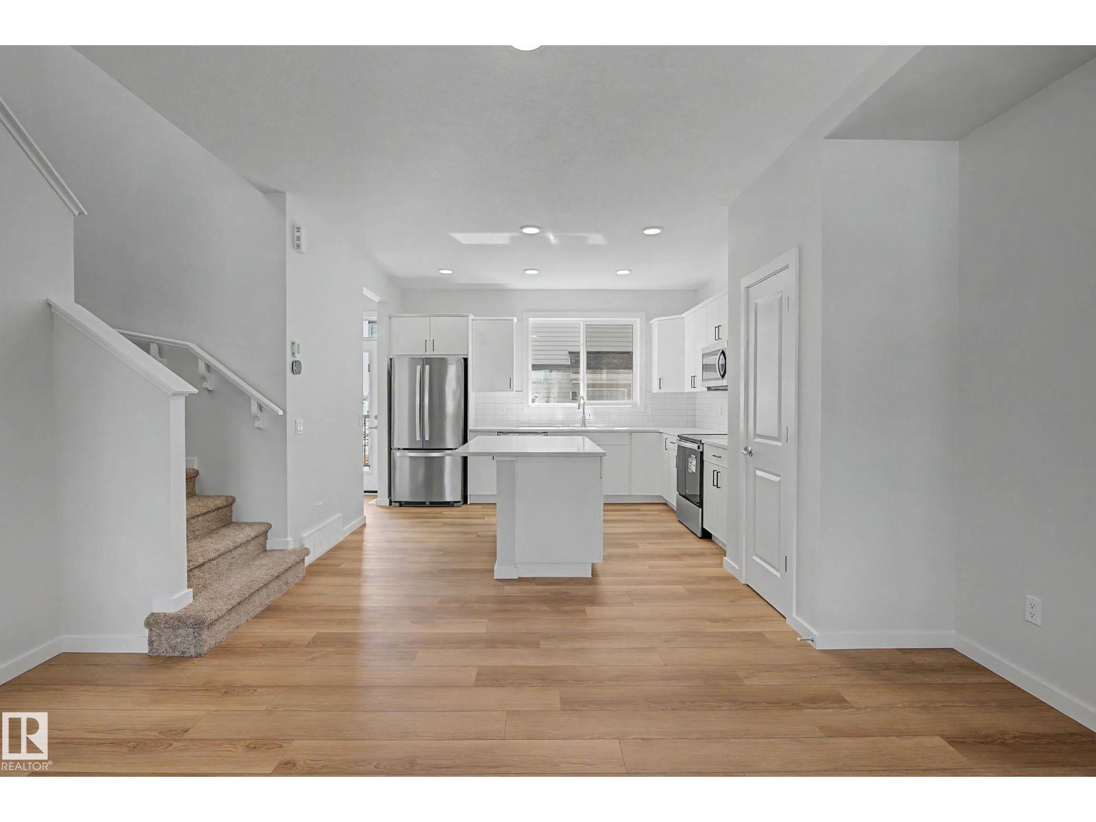 21203 25 AV NW, Edmonton