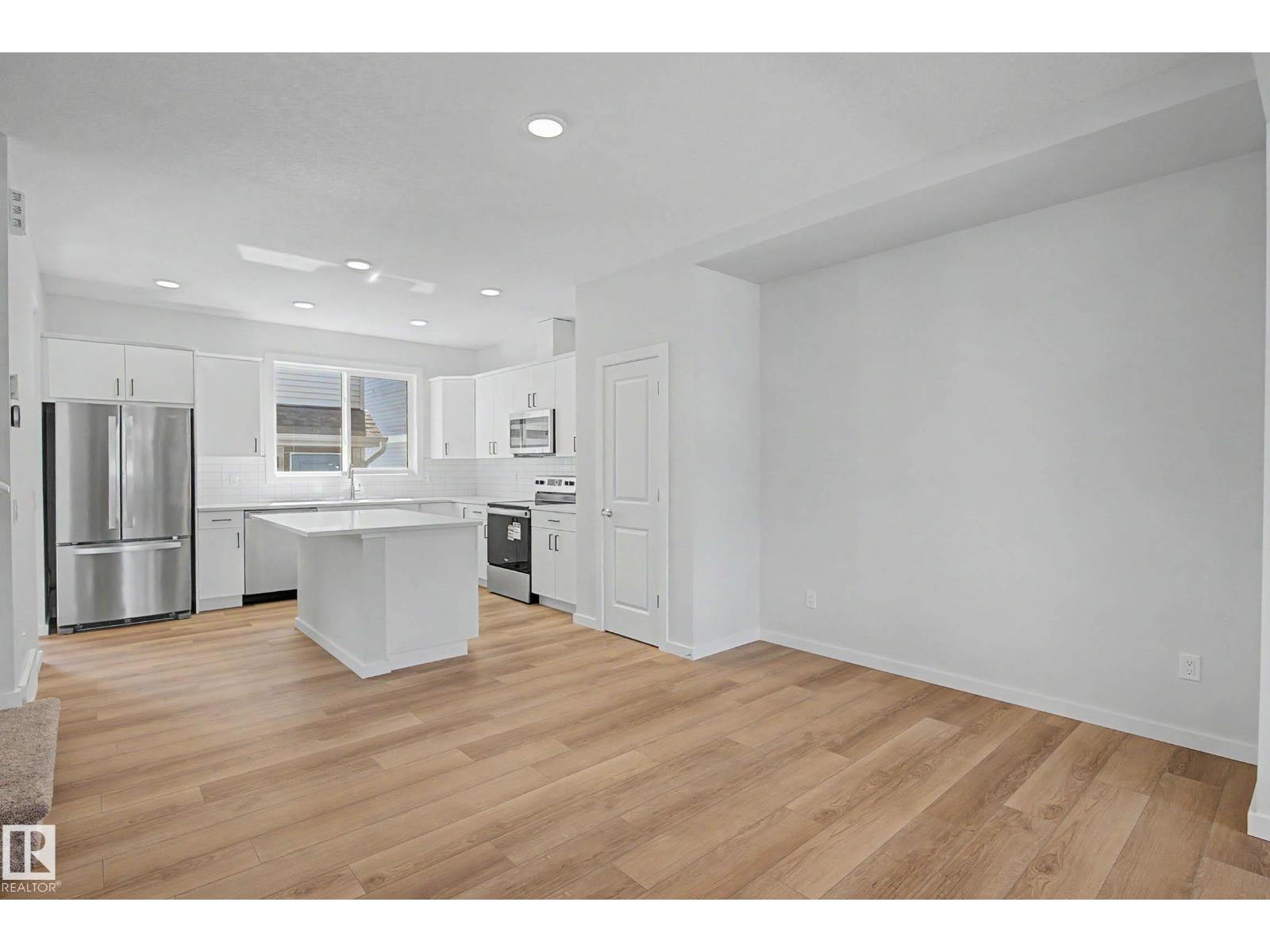 21203 25 AV NW, Edmonton