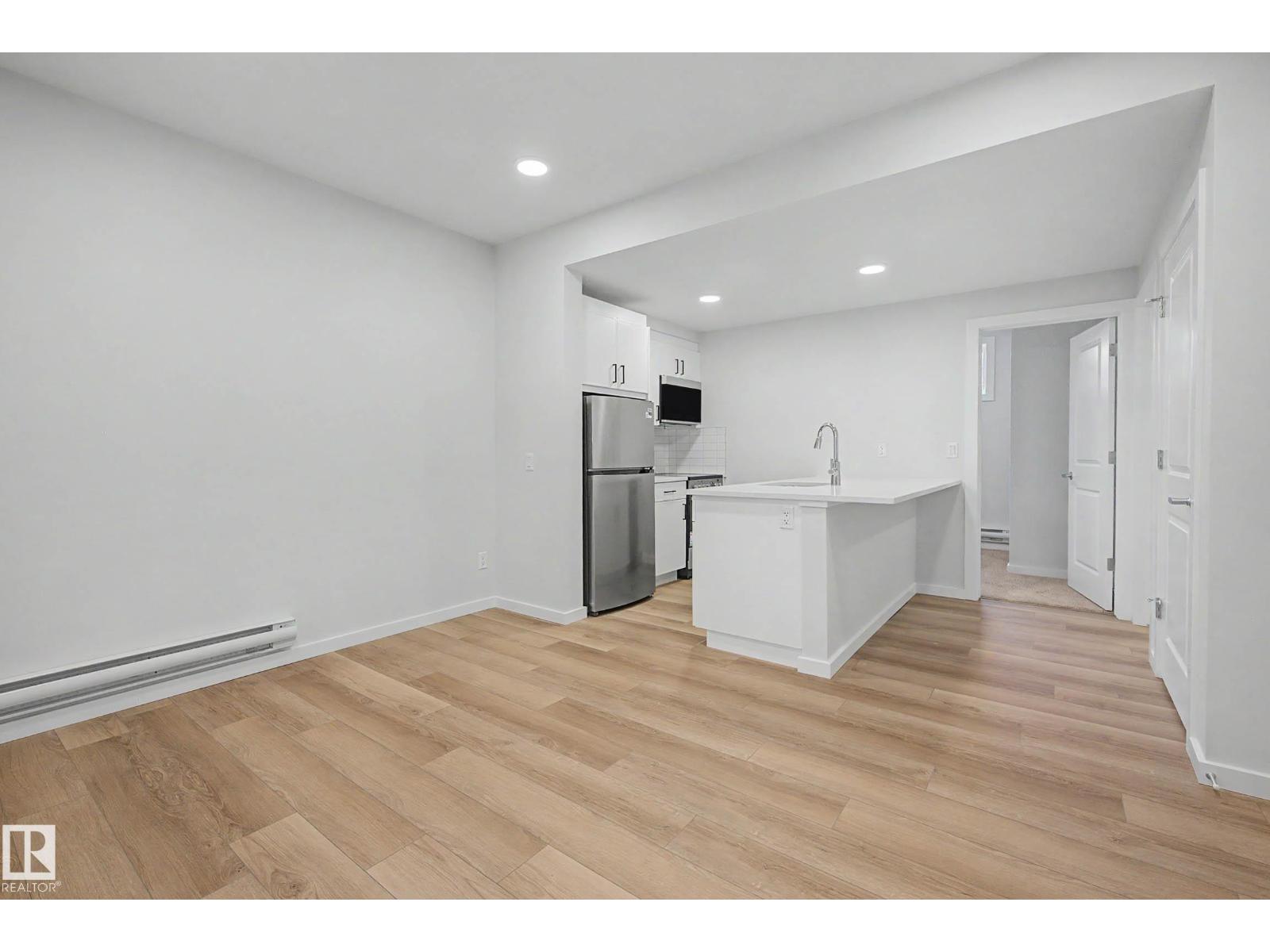 21203 25 AV NW, Edmonton