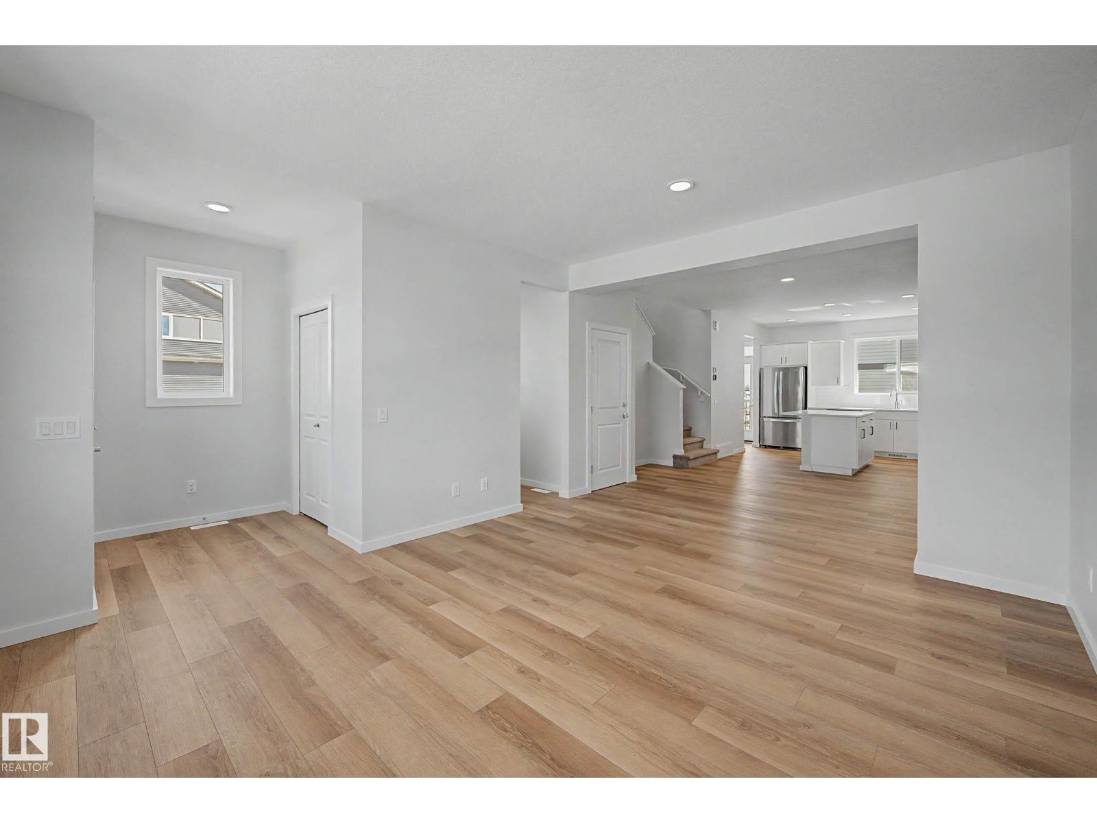 21203 25 AV NW, Edmonton