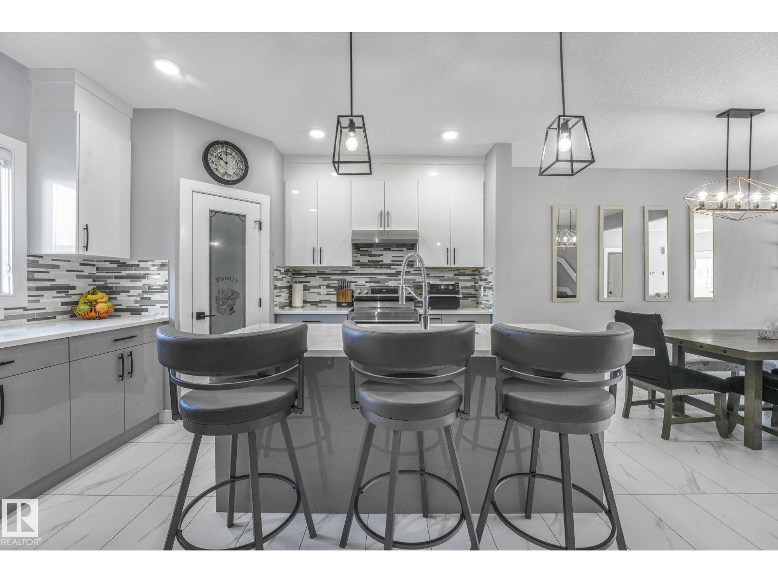 6512 175 AV NW, Edmonton