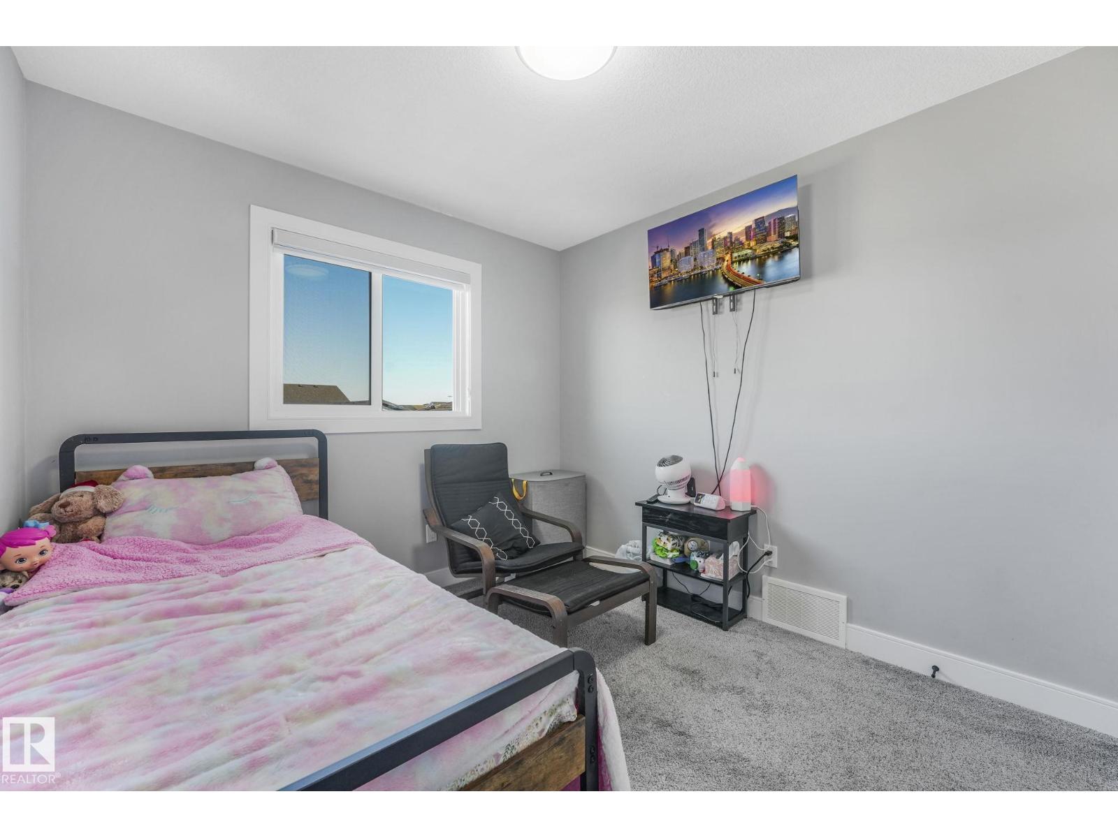 6512 175 AV NW, Edmonton