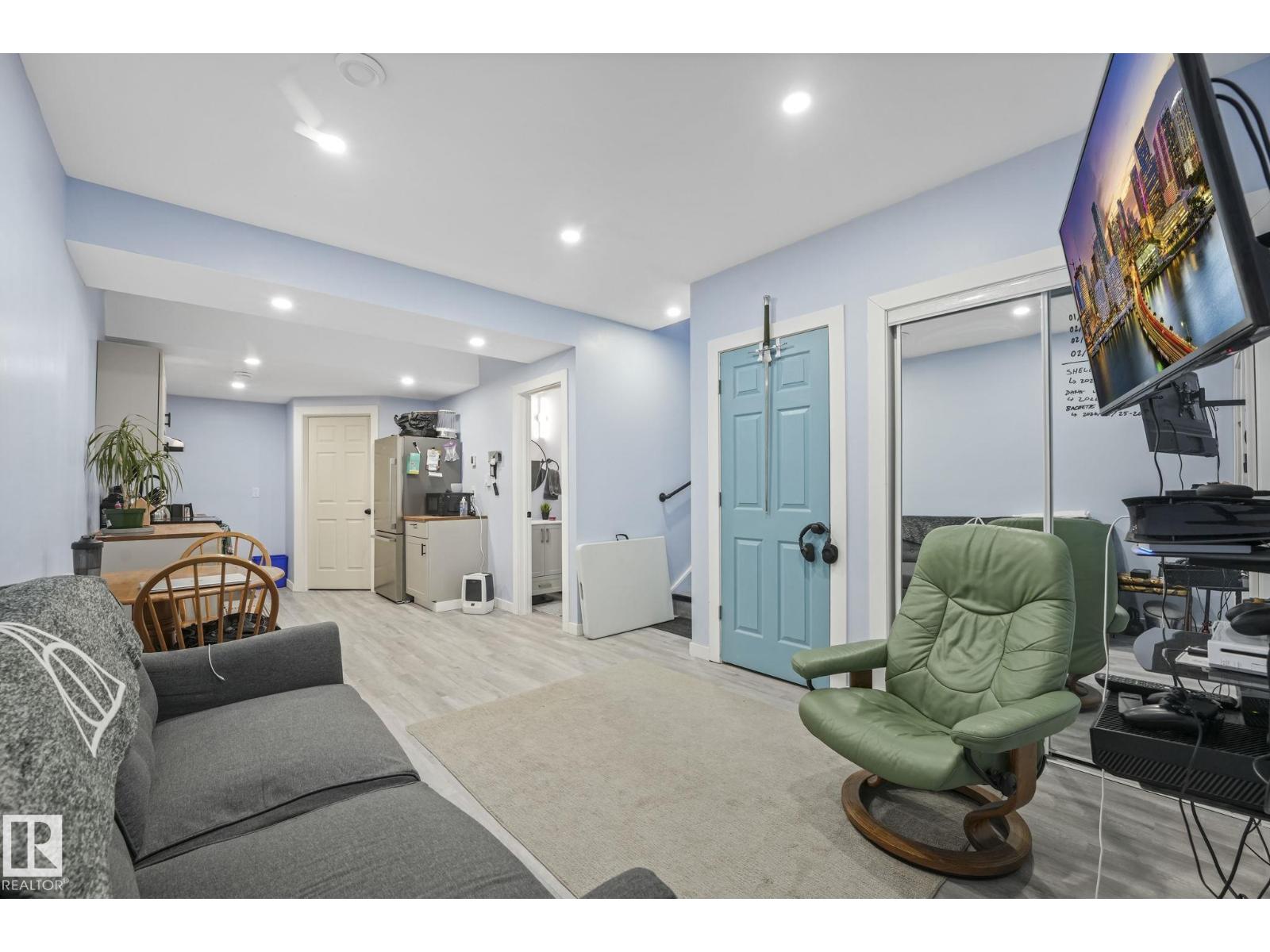 6512 175 AV NW, Edmonton