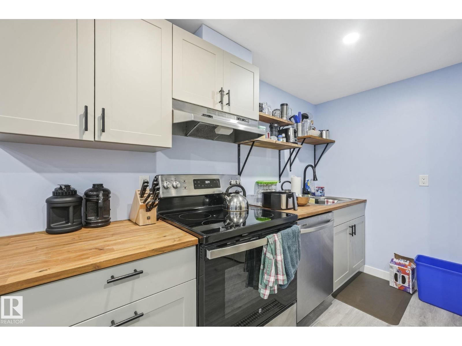 6512 175 AV NW, Edmonton