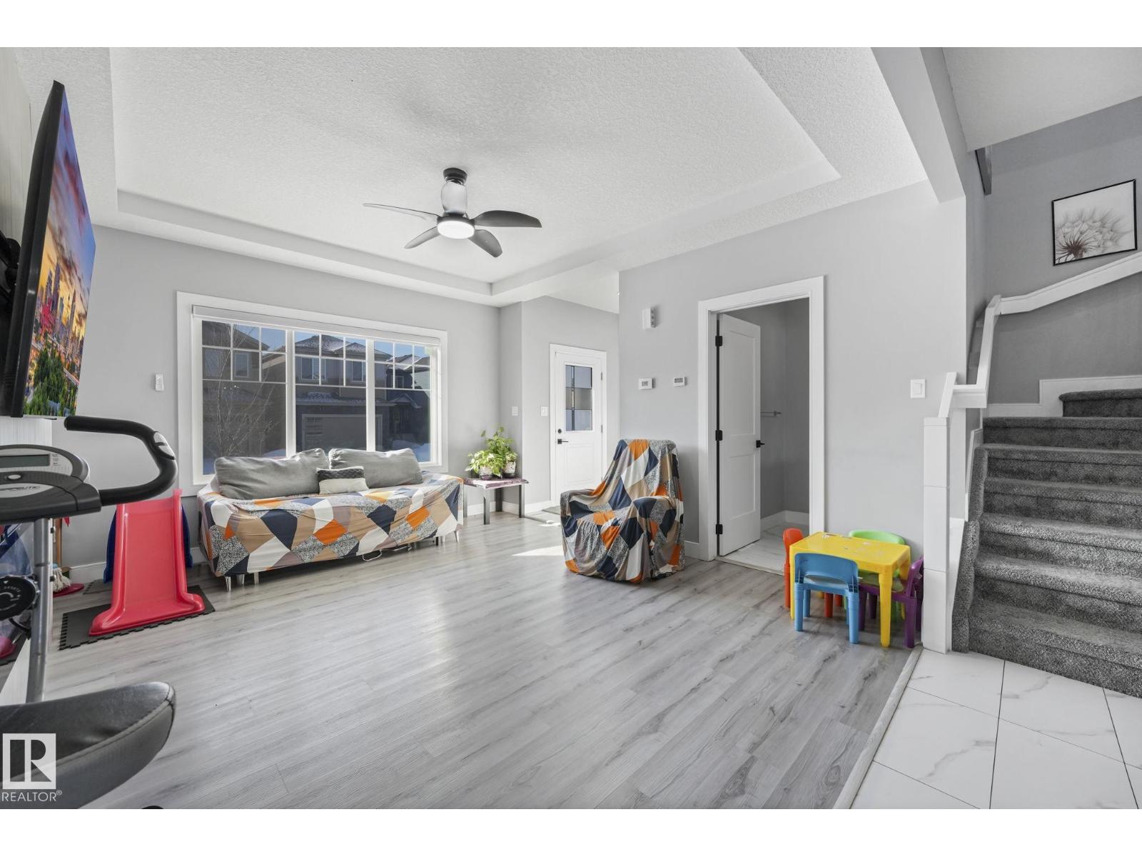 6512 175 AV NW, Edmonton