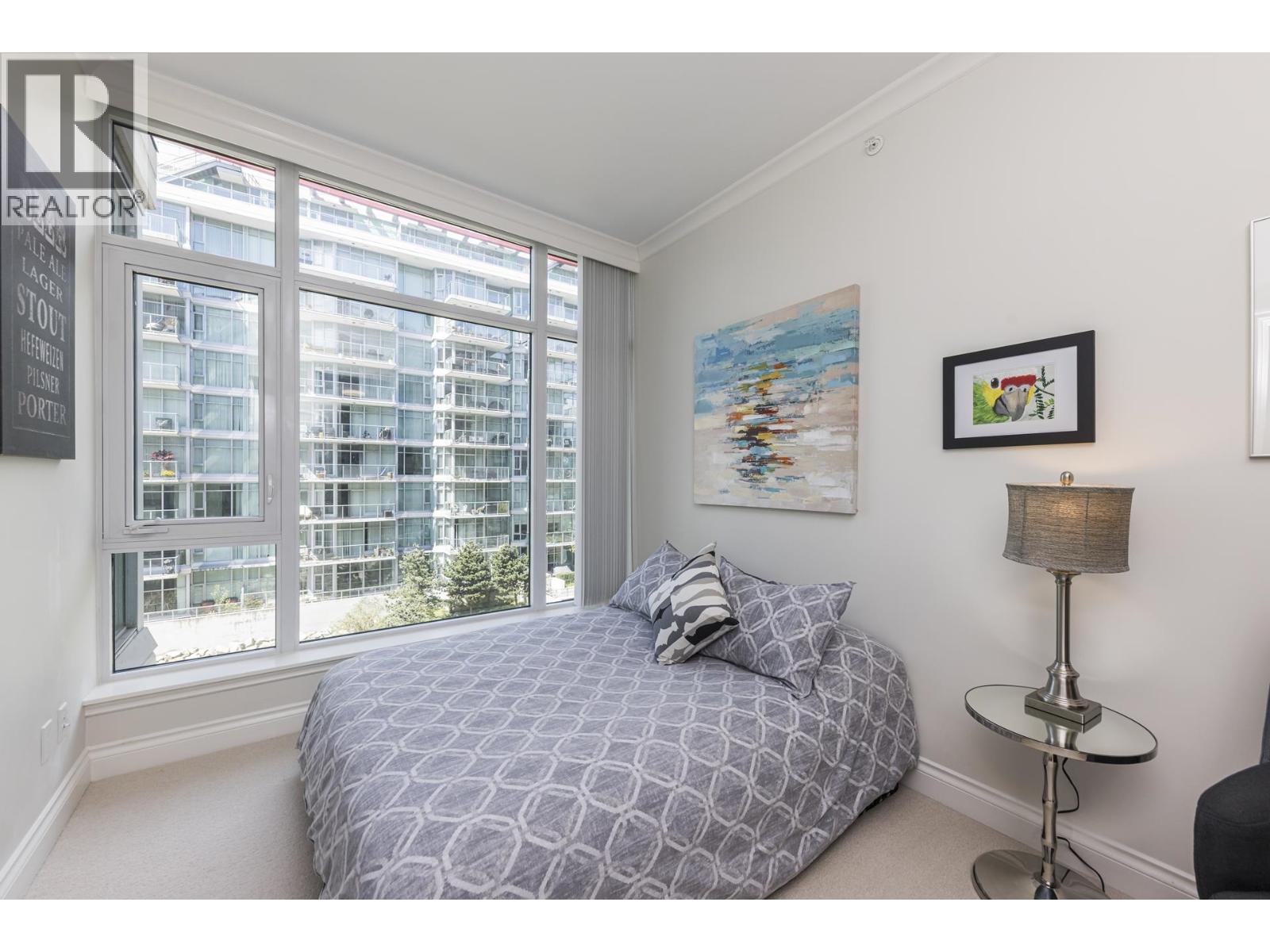 303 185 VICTORY SHIP WAY, North Vancouver