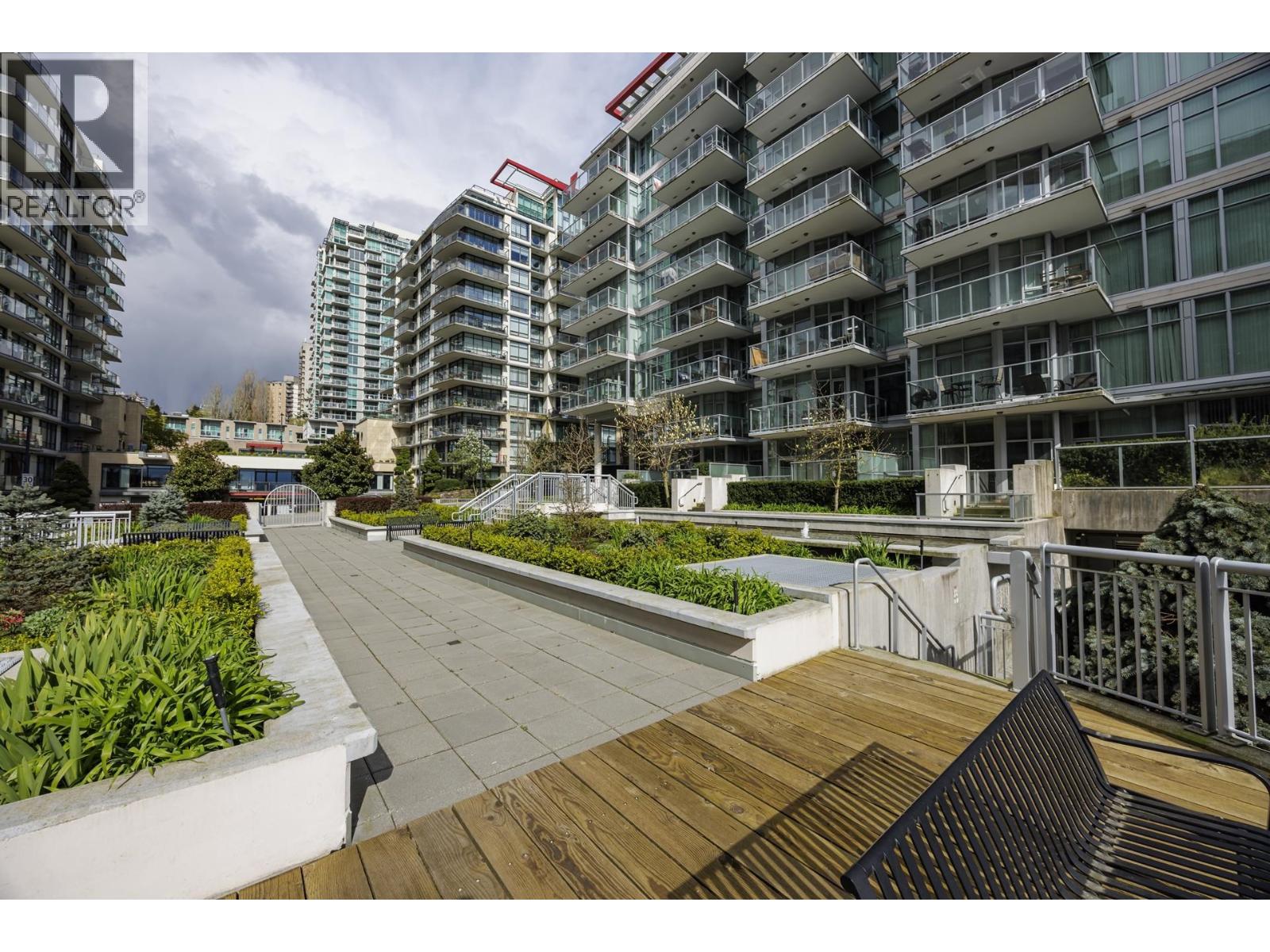 303 185 VICTORY SHIP WAY, North Vancouver