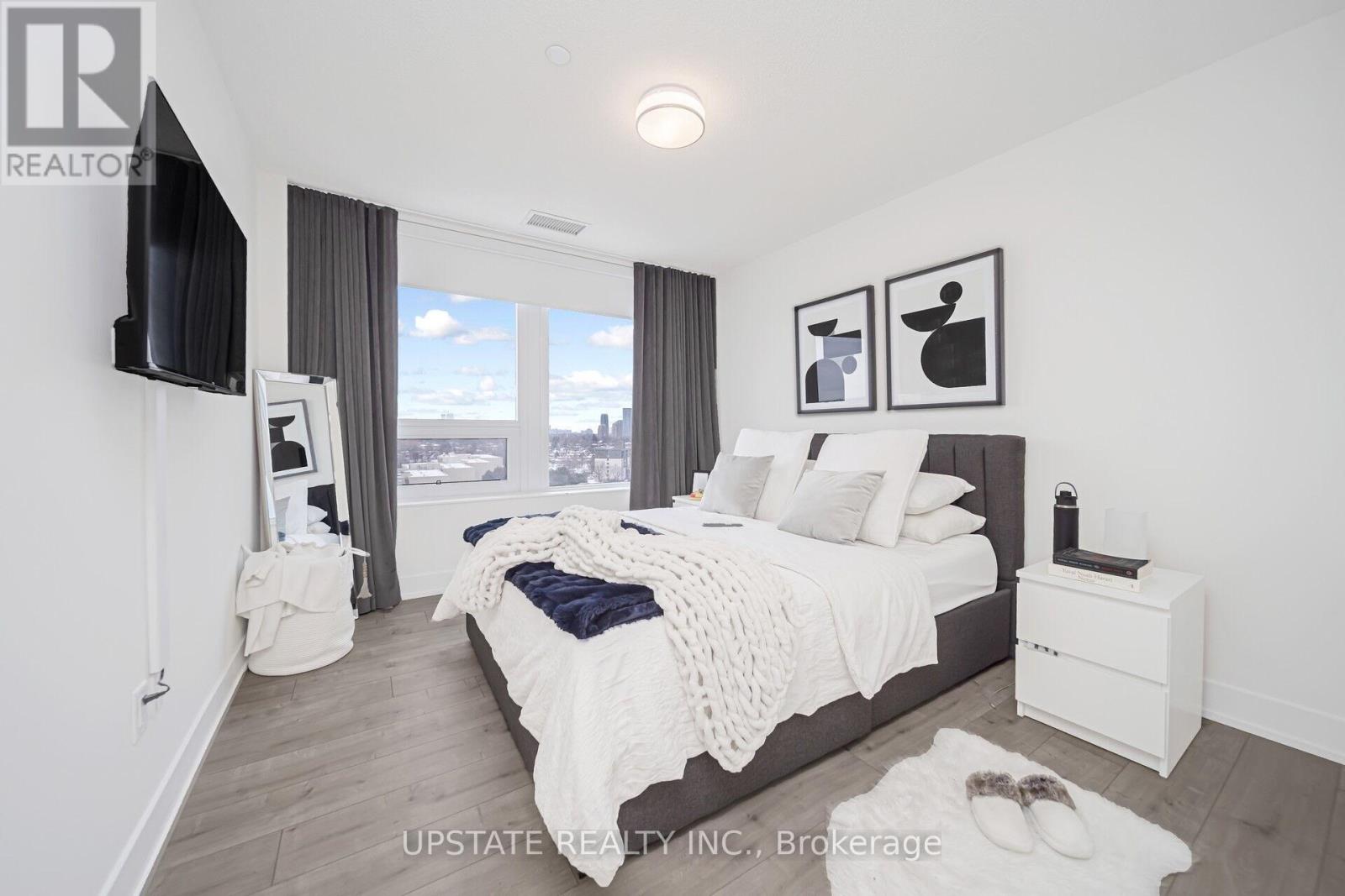 #1006 10 EVA ROAD - 25