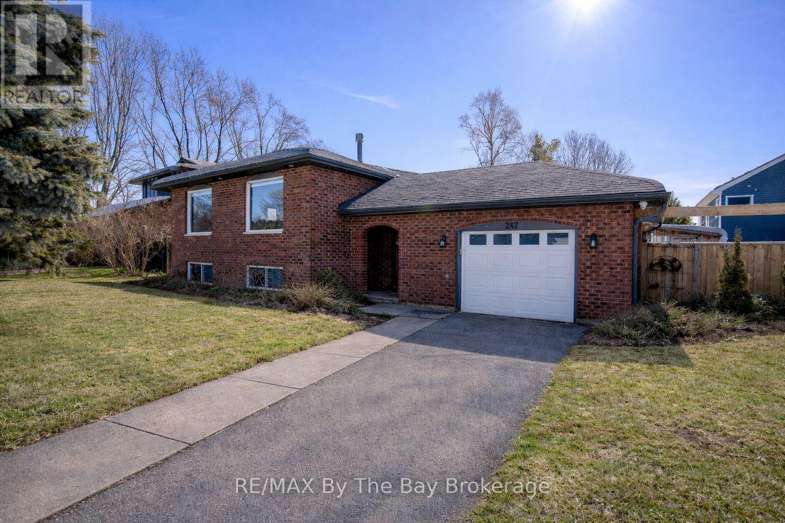 247 SIMCOE STREET - 1