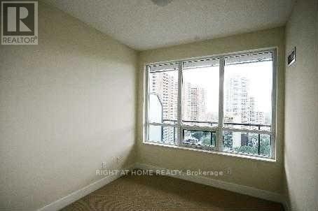 1405 - 28 LINDEN STREET — photo 9