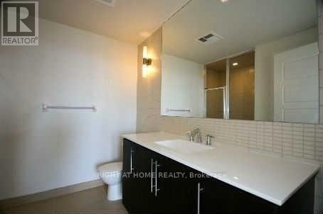 1405 - 28 LINDEN STREET — photo 10