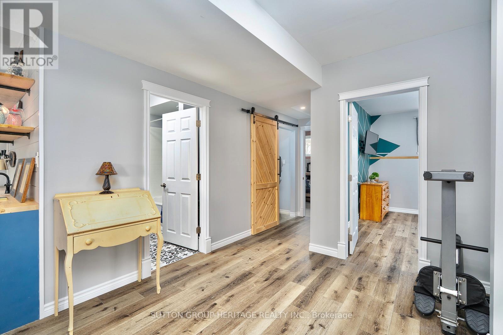 978 WARD STREET - 28