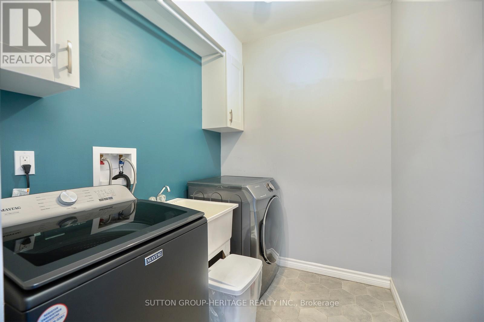 978 WARD STREET - 31