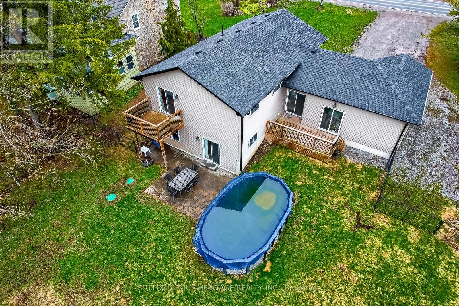 978 WARD STREET - 32