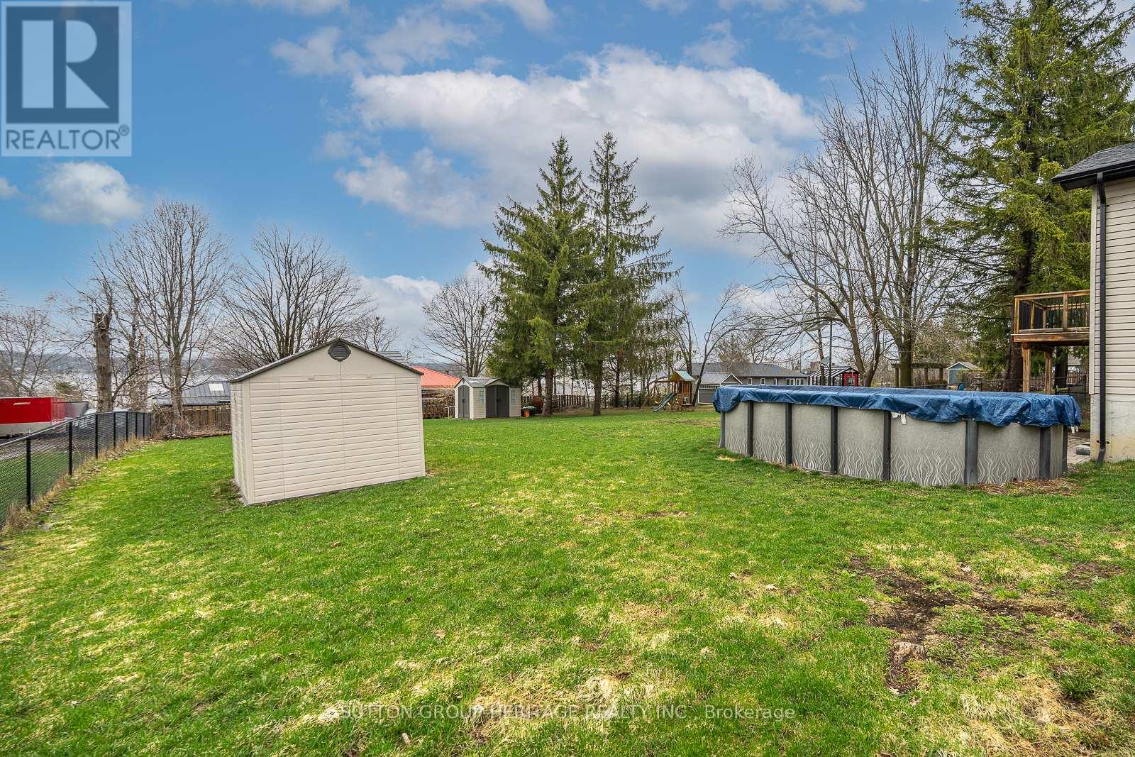 978 WARD STREET - 33