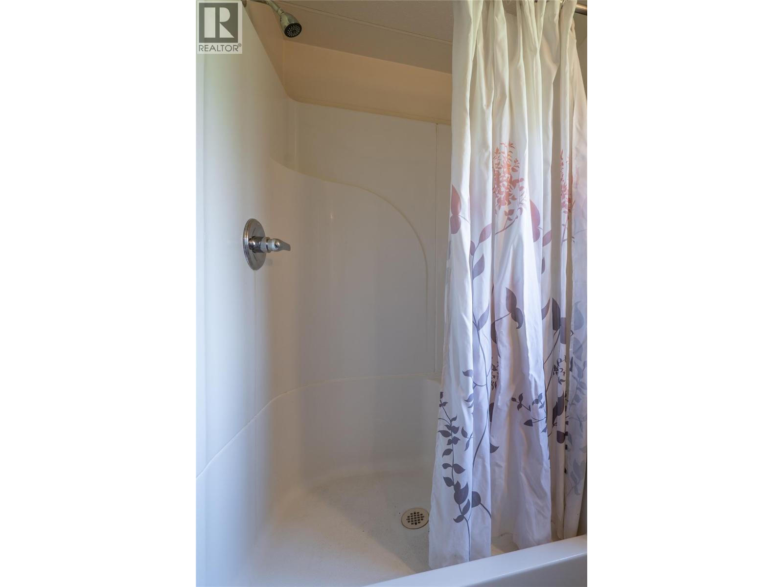 802 Center Street - 15