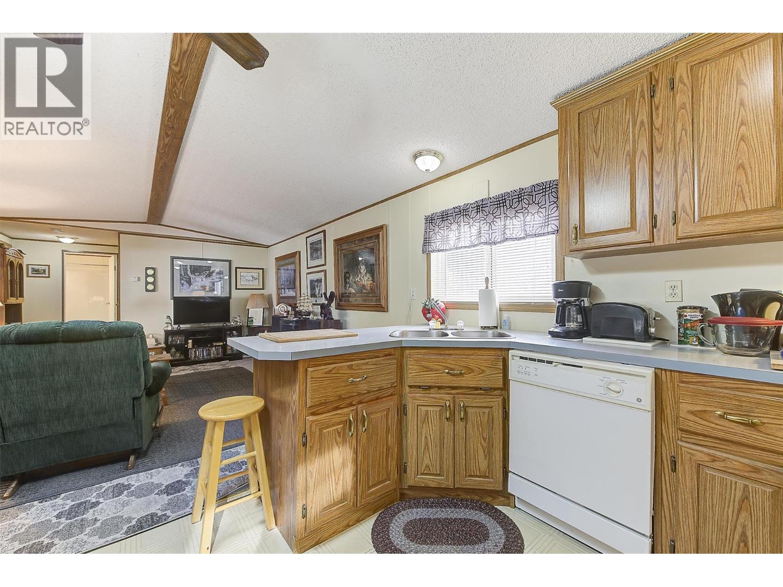 40 1750 Lenz Road, West Kelowna