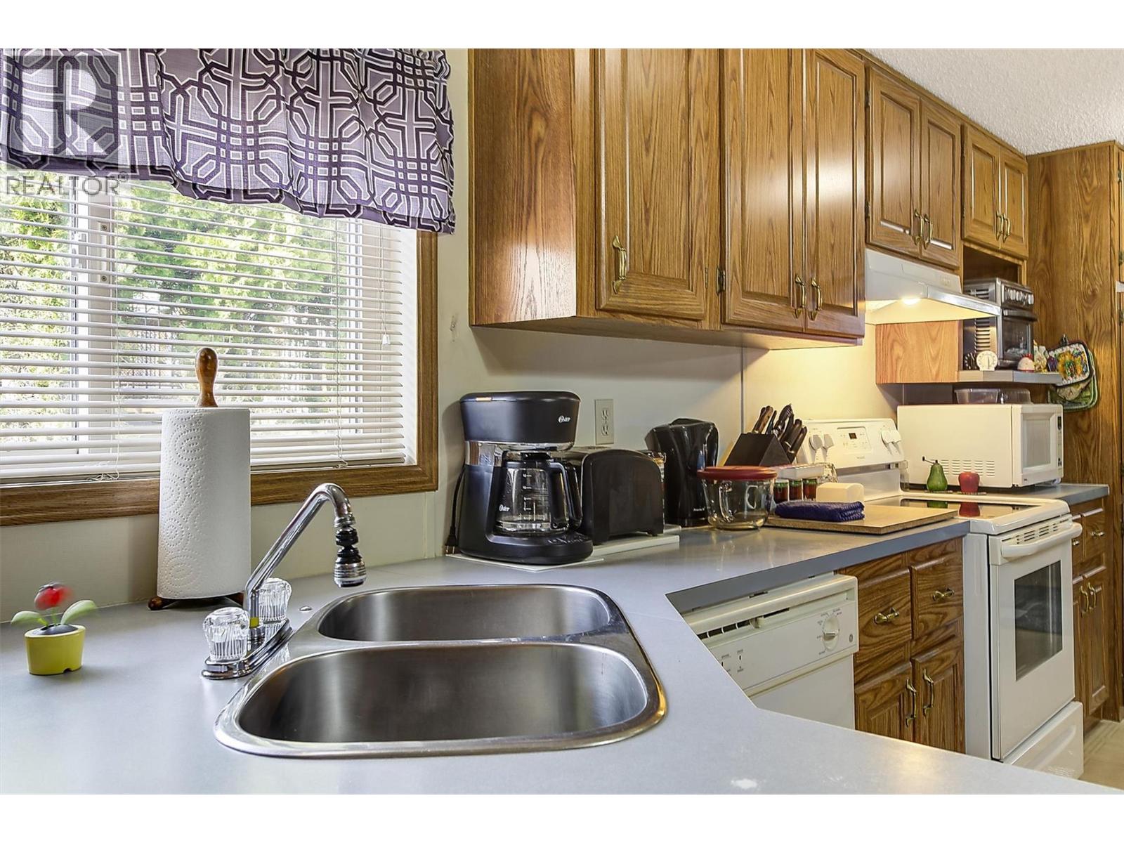 40 1750 Lenz Road, West Kelowna