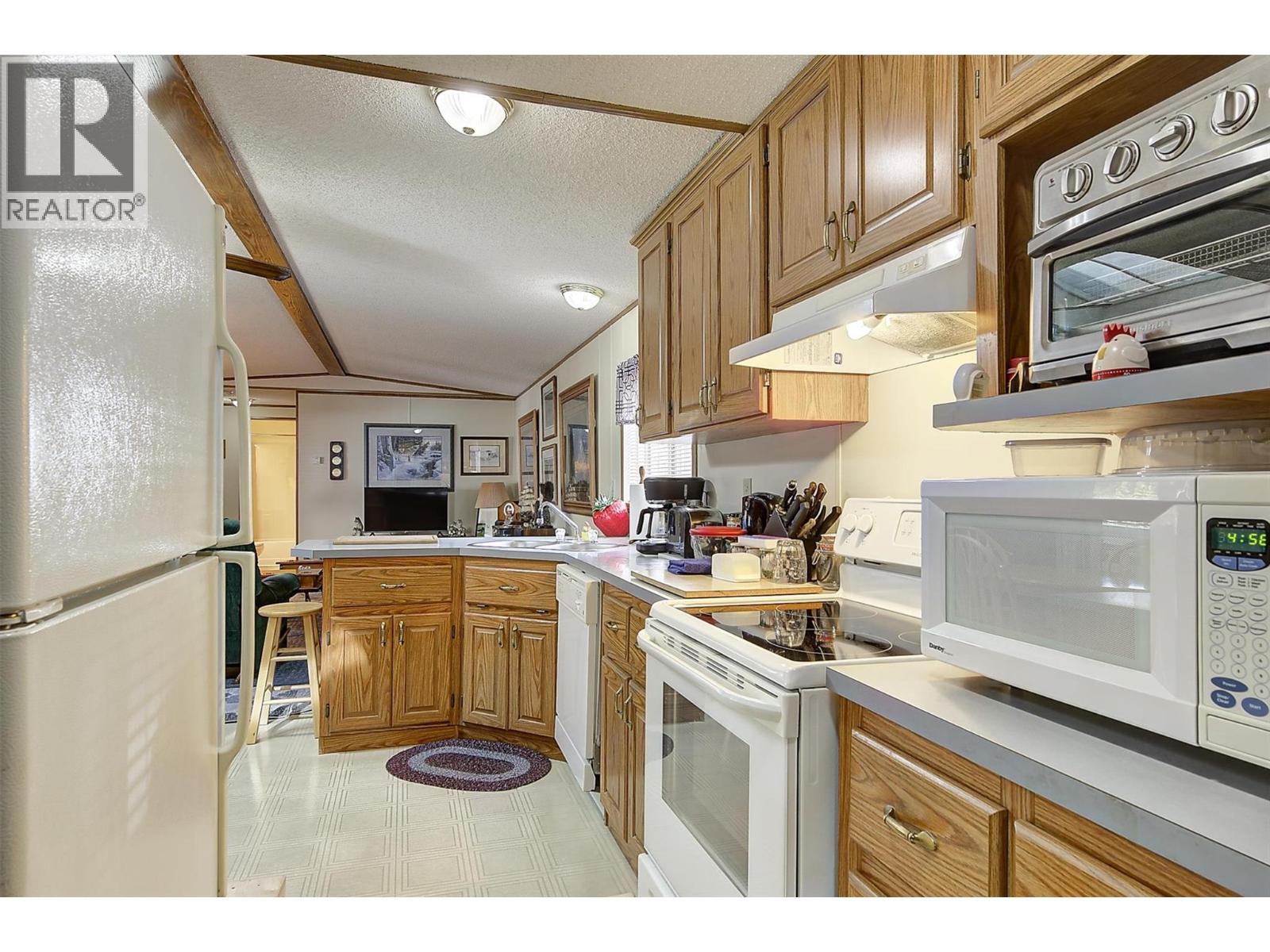 40 1750 Lenz Road, West Kelowna