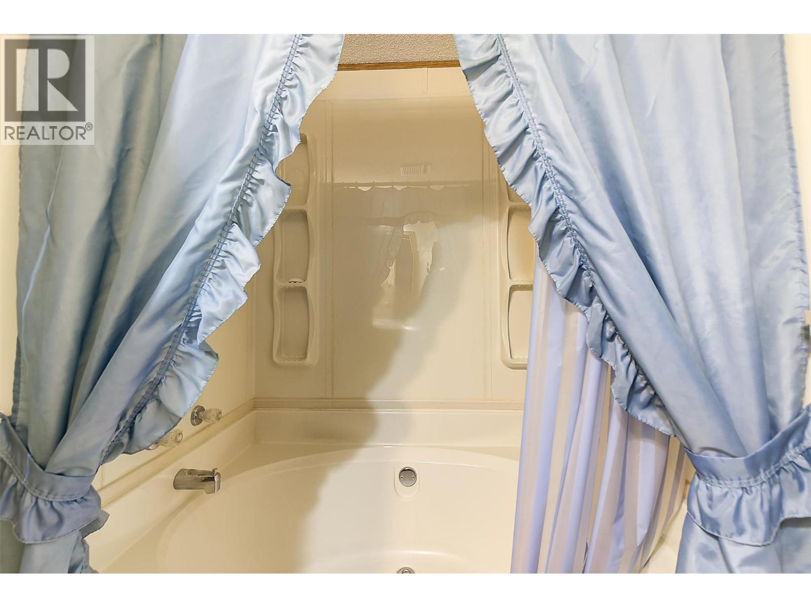 40 1750 Lenz Road, West Kelowna